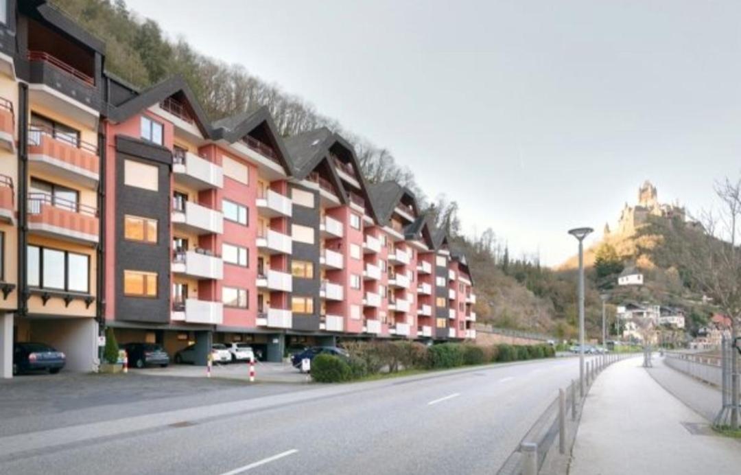 Panorama Oase Ferienwohnung Mit Blick Auf Mosel Und Reichsburg Cochem Exteriör bild